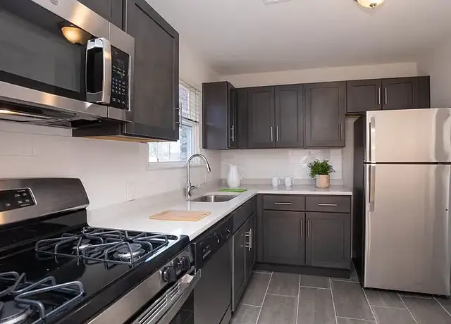 Photo of 307 Parsonage Rd, Edison, NJ 08837