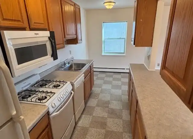 Property at 725 W Washington Ave, Madison, WI, 53715, 1 bed, 1 bath, [object Object]