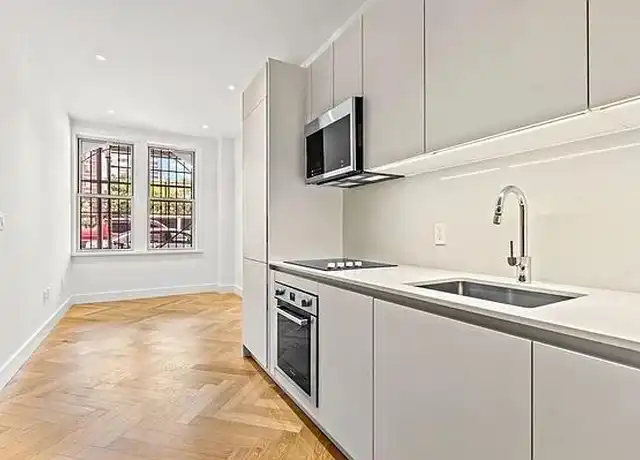 Property at 301 E 21st St Unit 01A, New York, NY, 10010, 1 bed, 1 bath, [object Object]