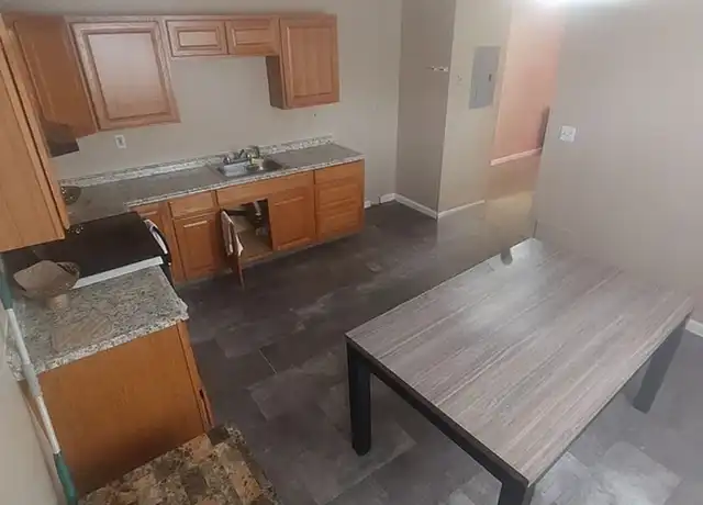 Property at 185 Barker St Unit B4, Hartford, CT, 06114, 1 bed, 1 bath, [object Object]