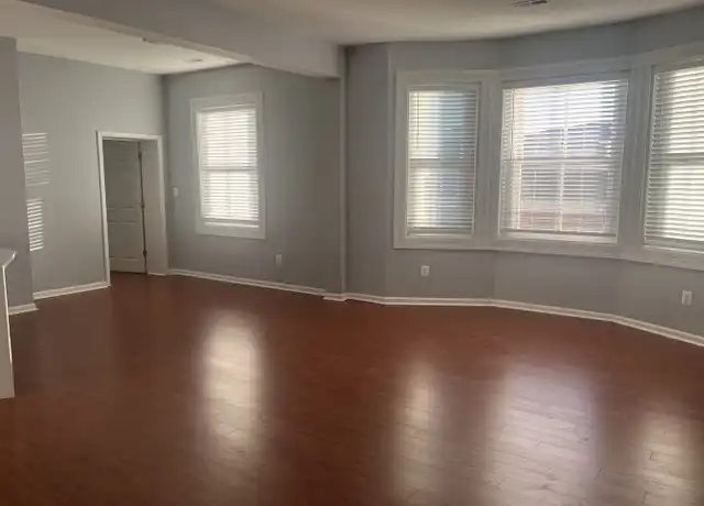 Property at 92 W Washington St Unit 405, Hagerstown, MD, 21740, 2 beds, 1 bath, [object Object]