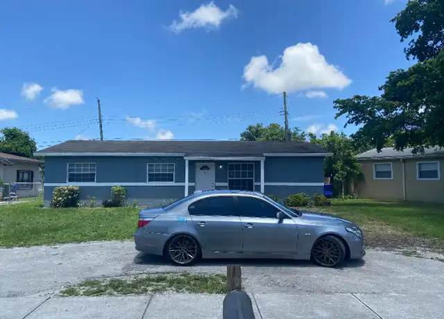 Property at 2460 NW 30th Way, Fort Lauderdale, FL, 33311, 1 bed, 1 bath, [object Object]