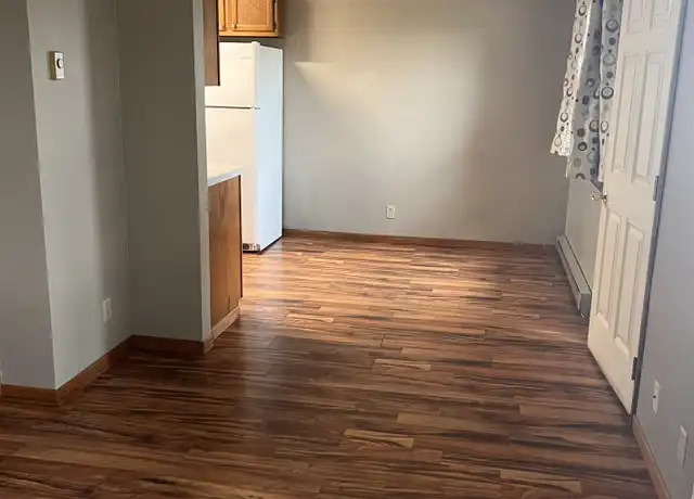 Property at 2414 Dorret Rd Unit A, Eau Claire, WI, 54703, 1 bed, 1 bath, [object Object]