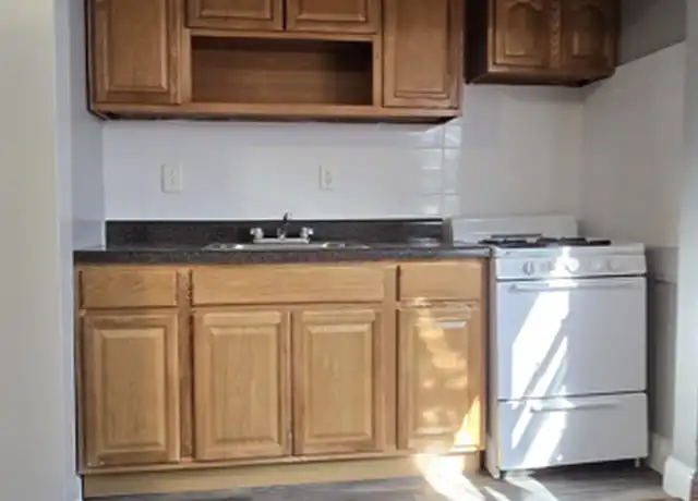 Property at 5 Rhode Island Ave, East Orange, NJ, 07018, 1 bed, 1 bath, [object Object]
