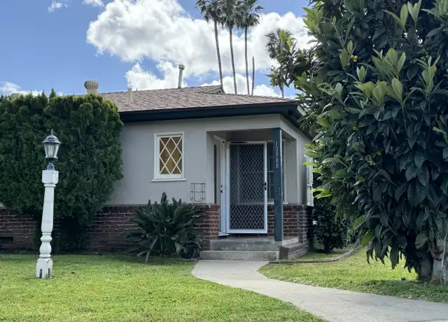 Property at 13900 Burbank Blvd, Sherman Oaks, CA, 91401, 2 beds, 1 bath, [object Object]