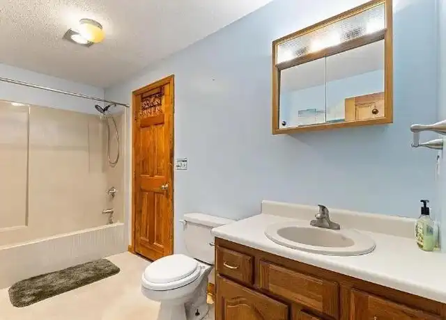 Property at 19 Scotty Hollow Dr, North Chelmsford, MA, 01863, 2 beds, 2 baths, [object Object]