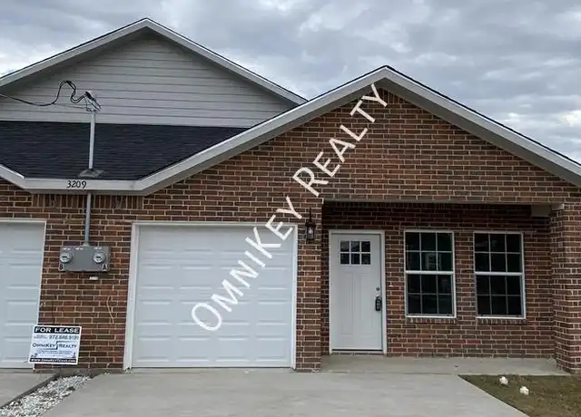 Property at 3209 Polk St Unit B, Greenville, TX, 75401, 3 beds, 2 baths, [object Object]