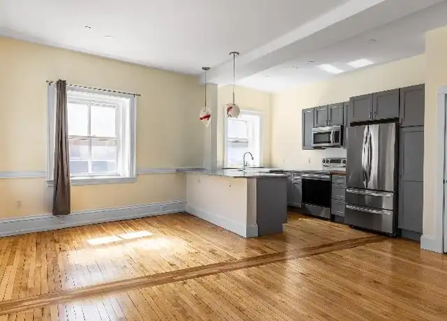 Property at 2 Hammond St, Bangor, ME, 04401, 1 bed, 1 bath, [object Object]