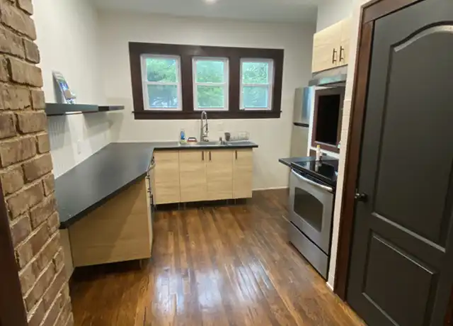 Property at 808 W 3rd St, Pittsburg, KS, 66762, 3 beds, 1 bath, [object Object]