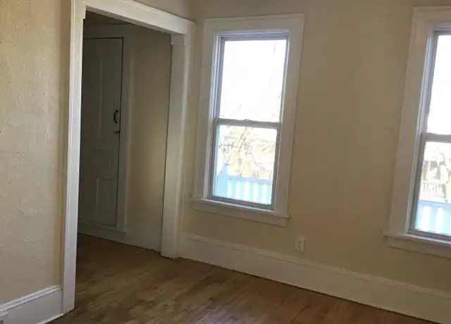 Property at 3213 N Booth St Unit 3215-upper, Milwaukee, WI, 53212, 2 beds, 1 bath, [object Object]