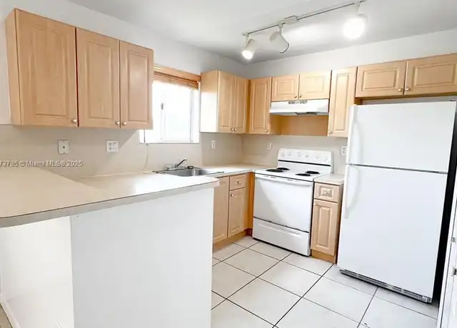 Property at 2910 SE 12th Rd Unit 206-29, Homestead, FL, 33035, 3 beds, 2 baths, [object Object]