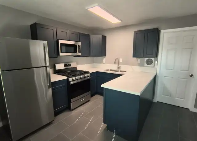 Property at 10305 N 15th Ave Unit 7, Phoenix, AZ, 85021, 1 bed, 1 bath, [object Object]