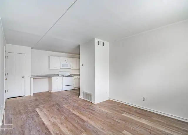 Property at 1400 Neil Ave Apt 102, Columbus, OH, 43201, 2 beds, 1 bath, [object Object]