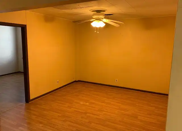 Property at 107 Washington St #3, Philo, IL, 61864, 3 beds, 1 bath, [object Object]