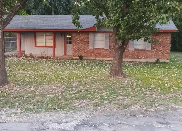 Property at 441 Mockingbird Ln, Fairfield, TX, 75840, 3 beds, 1.5 baths, [object Object]