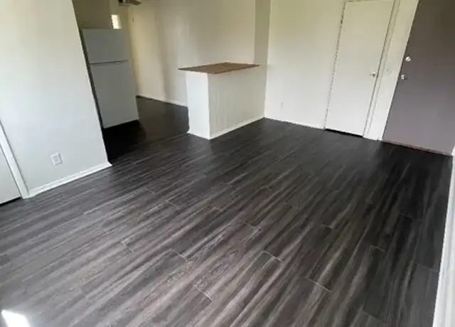 Property at 2992 Woodrow Ave Unit 4, Cincinnati, OH, 45211, 1 bed, 1 bath, [object Object]