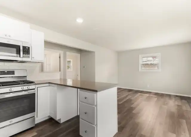Property at W164N8815 Mill St Unit 2, Menomonee Falls, WI, 53051, 2 beds, 1 bath, [object Object]