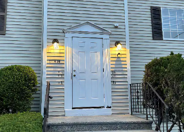 Property at 17 3rd St #3, Waterbury, CT, 06708, 2 beds, 1 bath, [object Object]