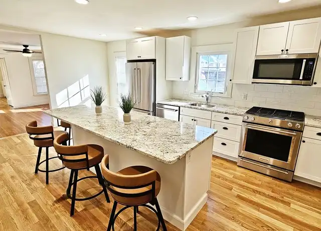 Property at 11 Channing St Unit 2, Newton, MA, 02458, 3 beds, 1 bath, [object Object]