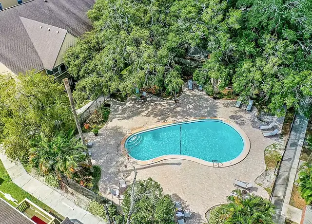 Photo of 3808 Hunt Rd, Tampa, FL 33614
