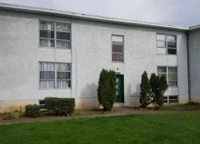 Property at 8409 Buffalo Ave Unit 4, Niagara Falls, NY, 14304, 1 bed, 1 bath, [object Object]