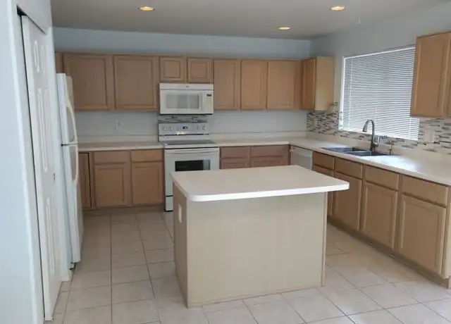 Property at 3213 E Rosemonte Dr, Phoenix, AZ, 85050, 3 beds, 2.5 baths, [object Object]