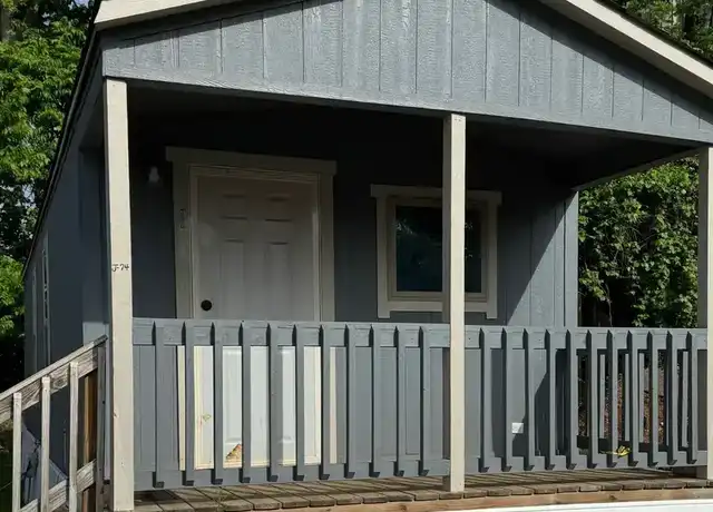 Property at 115 W Loudon Ave Unit J74, Lexington, KY, 40508, 1 bed, 1 bath, [object Object]