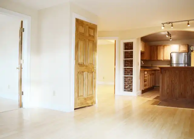 Property at 86 Pitkin St Apt 1, Burlington, VT, 05401, 3 beds, 1 bath, [object Object]
