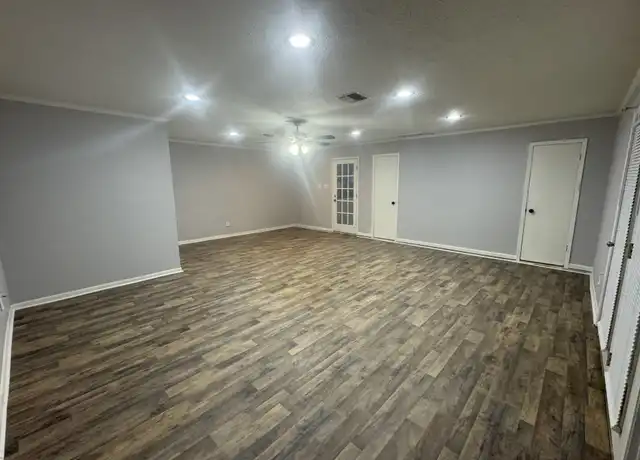 Property at 516 Richland Dr, Waco, TX, 76710, 4 beds, 2 baths, [object Object]