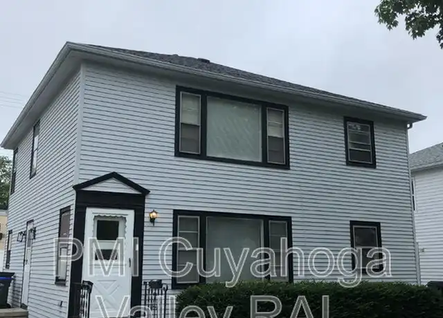 Property at 2420 21st St, Cuyahoga Falls, OH, 44223, 2 beds, 1 bath, [object Object]