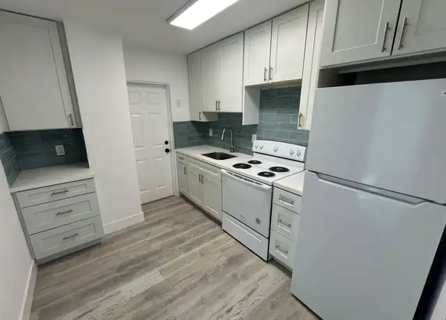 Property at 2115 N Ocean Blvd Unit 11, Fort Lauderdale, FL, 33305, 2 beds, 1 bath, [object Object]