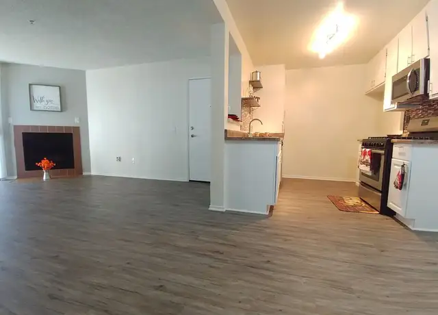Photo of 1314 N Harbor Blvd, Santa Ana, CA 92703