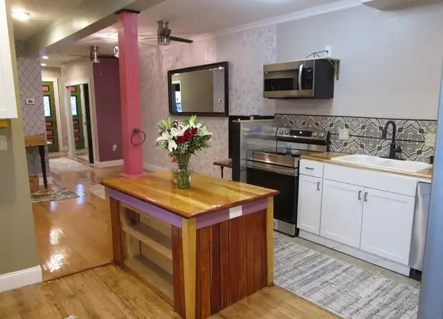 Property at 226 Irving St Unit 1, Framingham, MA, 01702, 2 beds, 1 bath, [object Object]