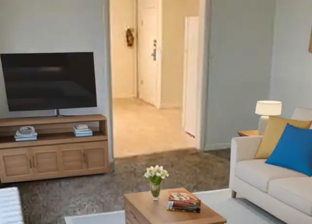 Property at 1209 11 1/2 St N Unit 2, Fargo, ND, 58102, 1 bed, 1 bath, [object Object]
