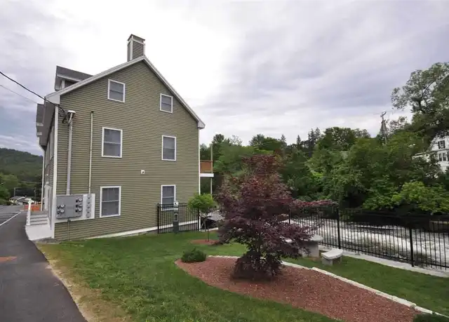 Property at 16 Central St Unit 2B, Bristol, NH, 03222, 1 bed, 2 baths, [object Object]