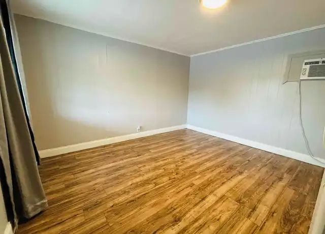Property at 553597 US-1 Unit 4, Hilliard, FL, 32046, 1 bed, 1 bath, [object Object]