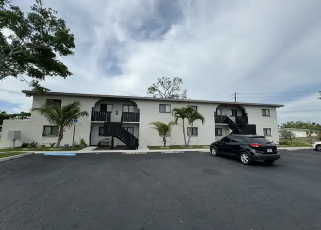 Property at 4610 Deleon St Unit 202, Fort Myers, FL, 33907, 2 beds, 1 bath, [object Object]