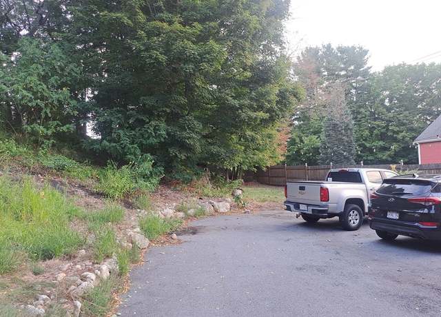 Photo of 1602 Mammoth Rd Unit 2, Dracut, MA 01826
