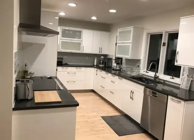 Property at 1872 Mission Hills Ln, Northbrook, IL, 60062, 3 beds, 2.5 baths, [object Object]
