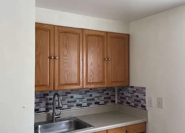 Property at 414 Cherrydale Ave, Front Royal, VA, 22630, 1 bed, 1 bath, [object Object]