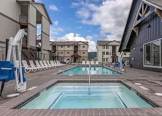 Property at Eastpark Apartment Homes - 102 Greencrest St NE, Salem, OR, 97301, 2 beds, 2 baths, [object Object]