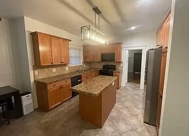 Property at 2723 Kenwood Ave Unit N/A, Los Angeles, CA, 90007, 6 beds, 2 baths, [object Object]