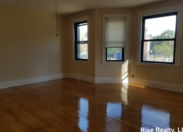 Property at 225 Chestnut Hill Ave Unit 1, Brighton, MA, 02135, 4 beds, 1 bath, [object Object]