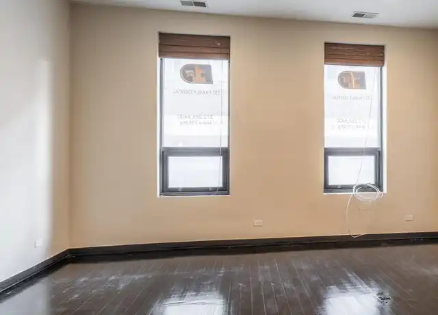 Property at 206 W Division St, Chicago, IL, 60610, 1 bed, 1 bath, [object Object]