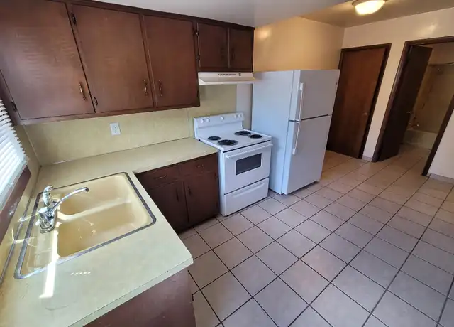 Property at 901 Butternut Dr, Holland, MI, 49424, 1 bed, 1 bath, [object Object]