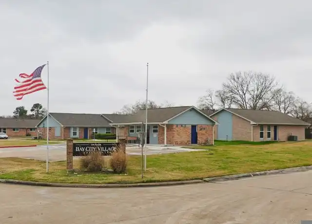 Property at 3301 Royal St Unit 102, Baytown, TX, 77521, 2 beds, 1 bath, [object Object]
