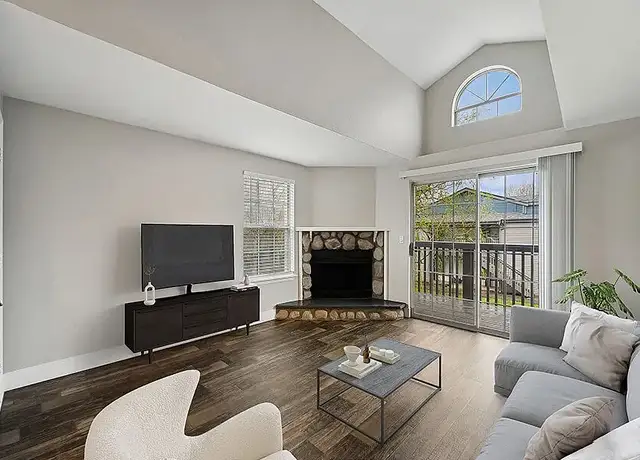 Photo of 1024 Central Ave N, Kent, WA 98032