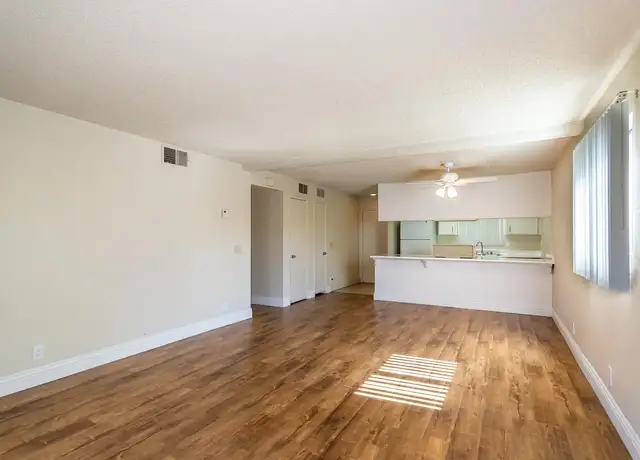 Photo of 33255 Date Palm Dr, Cathedral City, CA 92234