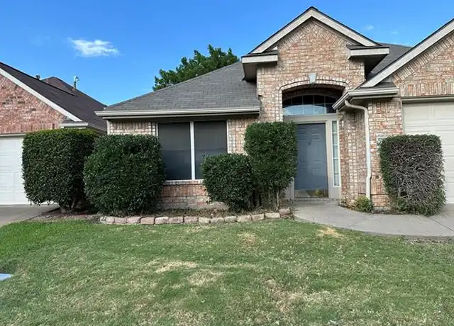Property at 1913 Briarwyck Ct, Denton, TX, 76205, 3 beds, 2 baths, [object Object]