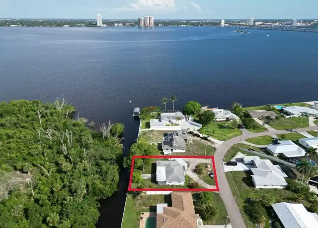 Property at 1320 Harbor View Dr, North Fort Myers, FL, 33917, 3 beds, 2 baths, [object Object]